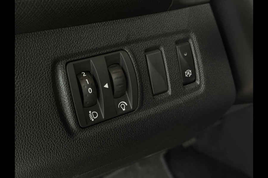 Renault Clio 1.2 TCe 120pk AUT Intens | Navi | Led | Camera | PDC V+A | 16" | Stoelverwarming | 100% Dealer onderhouden!