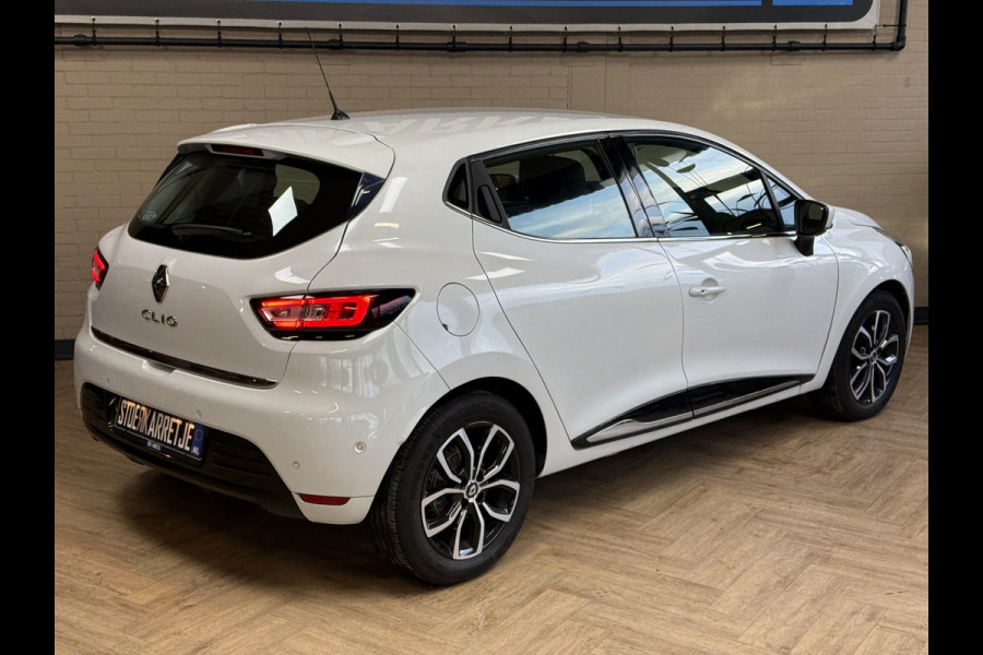 Renault Clio 1.2 TCe 120pk AUT Intens | Navi | Led | Camera | PDC V+A | 16" | Stoelverwarming | 100% Dealer onderhouden!