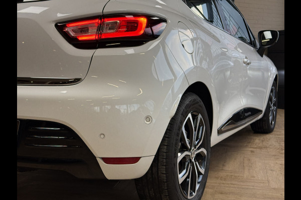 Renault Clio 1.2 TCe 120pk AUT Intens | Navi | Led | Camera | PDC V+A | 16" | Stoelverwarming | 100% Dealer onderhouden!