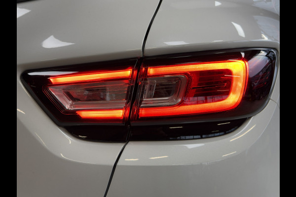 Renault Clio 1.2 TCe 120pk AUT Intens | Navi | Led | Camera | PDC V+A | 16" | Stoelverwarming | 100% Dealer onderhouden!