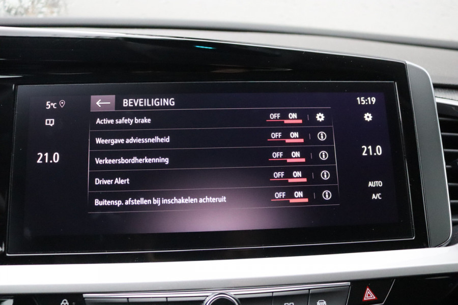 Opel Grandland X 1.6T. Plug in Hybrid/PHEV 4x4 300PK Elegance Leder-pack/Elegance-pack