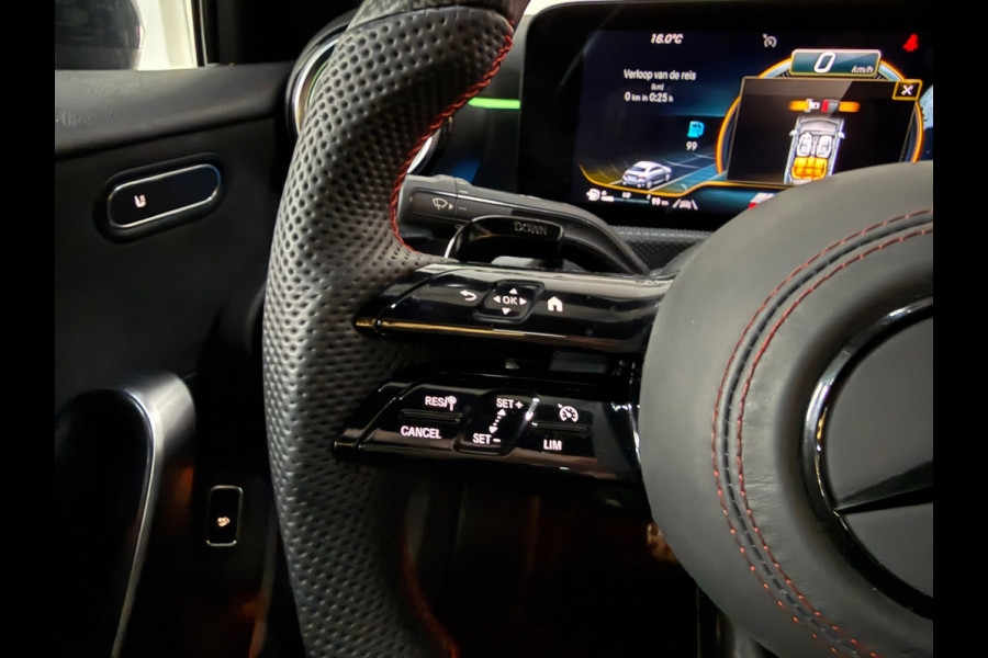 Mercedes-Benz A-Klasse AMG A35 4MATIC Premium Panoramadak, Burmester