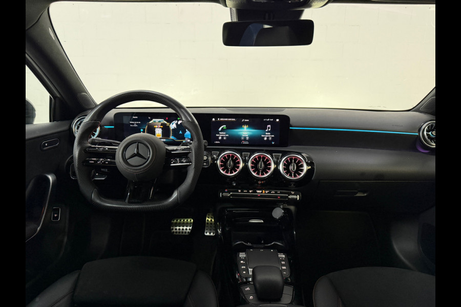 Mercedes-Benz A-Klasse AMG A35 4MATIC Premium Panoramadak, Burmester