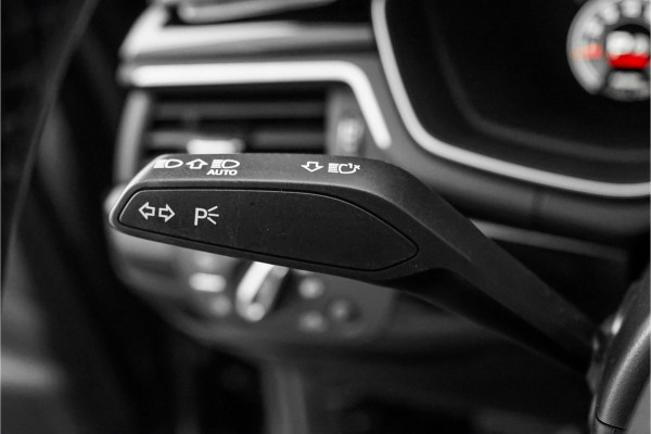 Audi A5 Sportback 35 TFSI S Edition Competition Pano Matrix Zwart Optiek 19"