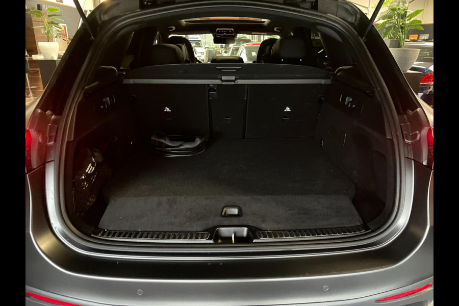 Mercedes-Benz GLC 300de 4MATIC AMG Line PANODAK HUD