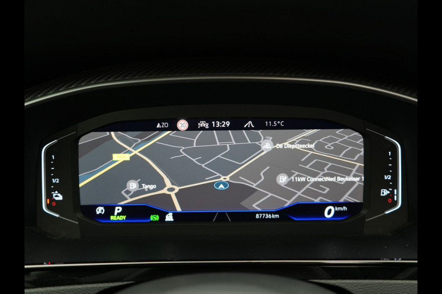 Volkswagen Arteon Shooting Brake 1.4 TSI eHybrid R-Line Business+ Plug In Hybrid 218pk Dealer O.H PHEV | Panodak | Trekhaak af Fabriek | Adaptive Cruise |  Lederen Sportstoelen Massage & Memory | 360 Camera | Head Up | Stuurverwarming | Virtual | BLIS |