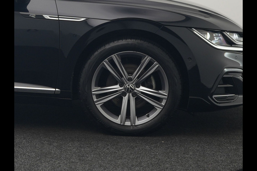 Volkswagen Arteon Shooting Brake 1.4 TSI eHybrid R-Line Business+ Plug In Hybrid 218pk Dealer O.H PHEV | Panodak | Trekhaak af Fabriek | Adaptive Cruise |  Lederen Sportstoelen Massage & Memory | 360 Camera | Head Up | Stuurverwarming | Virtual | BLIS |