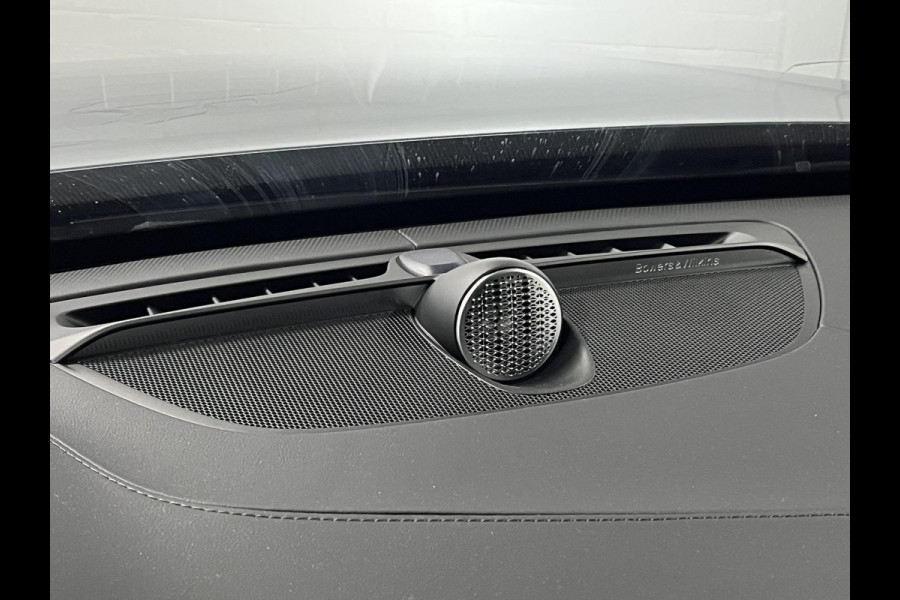 Volvo XC90 2.0 T8 Plug-in hybrid AWD Ultra Dark Luchtvering | Massage | Bowers & Wilkins | Trekhaak | Adapt. Cruise | Stoelventilatie | 22" wielen | 360 camera | Head-up