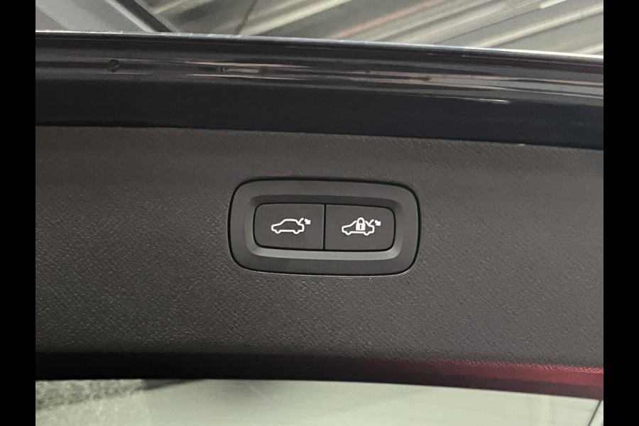 Volvo XC90 2.0 T8 Plug-in hybrid AWD Ultra Dark Luchtvering | Massage | Bowers & Wilkins | Trekhaak | Adapt. Cruise | Stoelventilatie | 22" wielen | 360 camera | Head-up