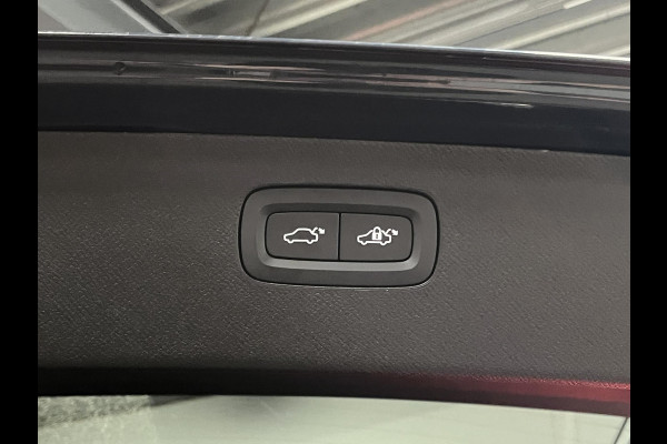 Volvo XC90 2.0 T8 Plug-in hybrid AWD Ultra Dark Luchtvering | Massage | Bowers & Wilkins | Trekhaak | Adapt. Cruise | Stoelventilatie | 22" wielen | 360 camera | Head-up