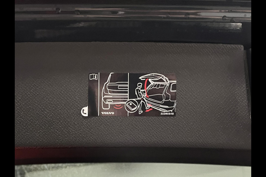 Volvo XC90 2.0 T8 Plug-in hybrid AWD Ultra Dark Luchtvering | Massage | Bowers & Wilkins | Trekhaak | Adapt. Cruise | Stoelventilatie | 22" wielen | 360 camera | Head-up