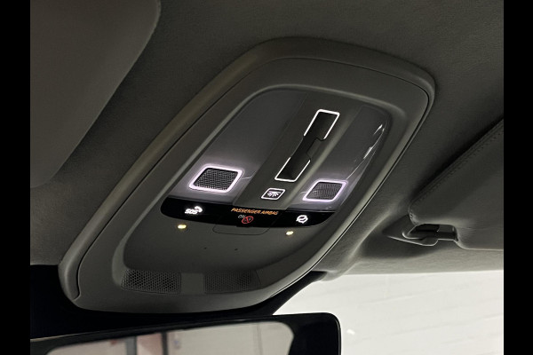 Volvo XC90 2.0 T8 Plug-in hybrid AWD Ultra Dark Luchtvering | Massage | Bowers & Wilkins | Trekhaak | Adapt. Cruise | Stoelventilatie | 22" wielen | 360 camera | Head-up