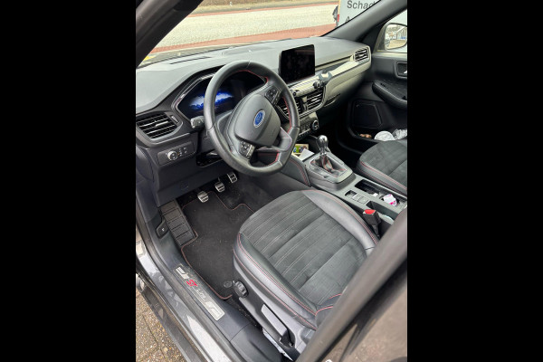 Ford Kuga 1.5 EcoBoost ST-Line X 150pk | Afneembare Trekhaak | Winterpack | B&O Audio | 1.800kg Trekgewicht |