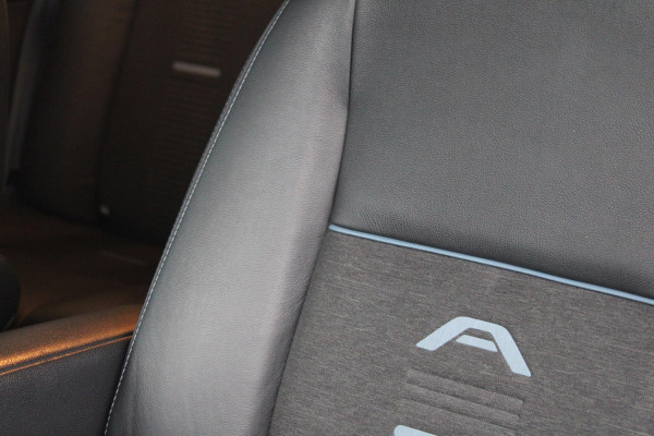 Ford Transit Custom 320 2.0 TDCI L2H1 Limited DC | Trekhaak | Stoelverwarming | Navigatie | Camera | Cruise Control Adaptive |