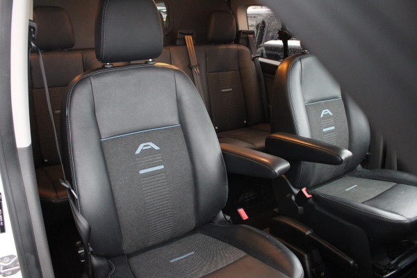 Ford Transit Custom 320 2.0 TDCI L2H1 Limited DC | Trekhaak | Stoelverwarming | Navigatie | Camera | Cruise Control Adaptive |