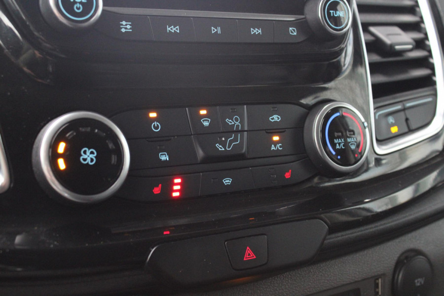 Ford Transit Custom 320 2.0 TDCI L2H1 Limited DC | Trekhaak | Stoelverwarming | Navigatie | Camera | Cruise Control Adaptive |