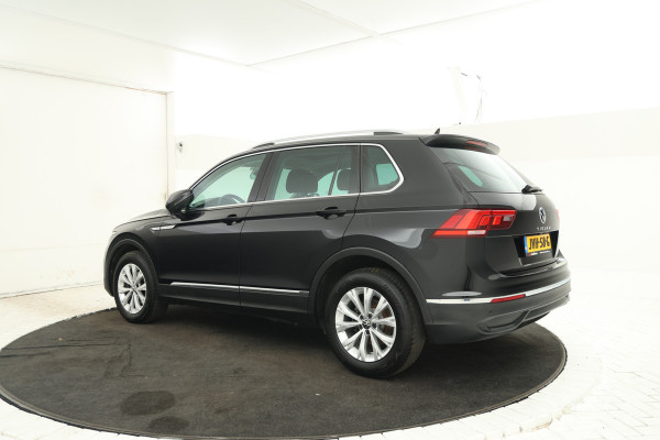 Volkswagen Tiguan 1.5 TSI Elegance Automaat, Volleder, Digital Dash