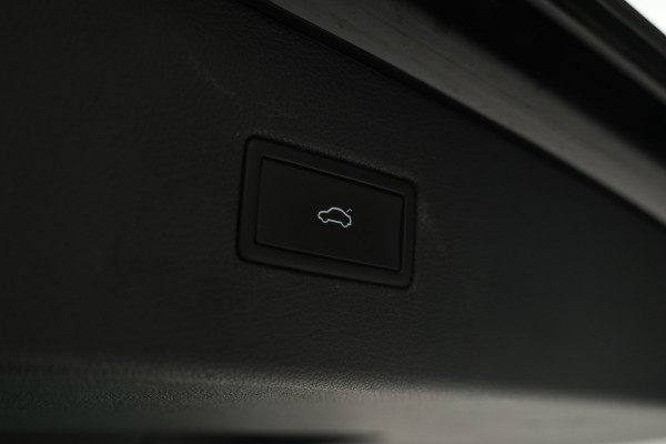 Volkswagen Tiguan 1.5 TSI Elegance Automaat, Volleder, Digital Dash