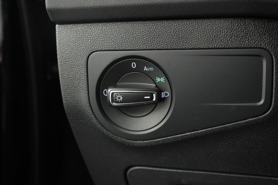 Volkswagen Tiguan 1.5 TSI Elegance Automaat, Volleder, Digital Dash