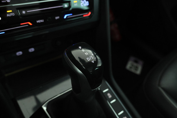 Volkswagen Tiguan 1.5 TSI Elegance Automaat, Volleder, Digital Dash