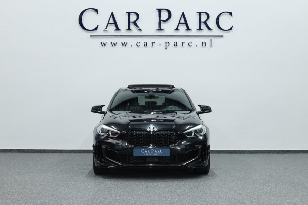 BMW 1-serie M135i xDrive 306+PK M-PERFORMANCE/LED/VIRTUAL/SFEER/PANO/LEER+S.VERWARMING/CAM/LMV/ACC/ECC/12 MND GARANTIE!