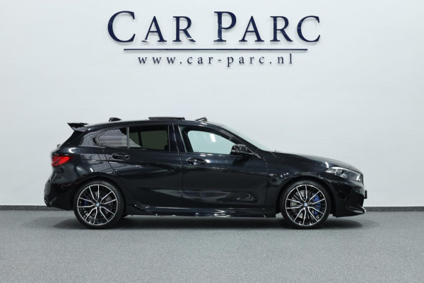 BMW 1-serie M135i xDrive 306+PK M-PERFORMANCE/LED/VIRTUAL/SFEER/PANO/LEER+S.VERWARMING/CAM/LMV/ACC/ECC/12 MND GARANTIE!