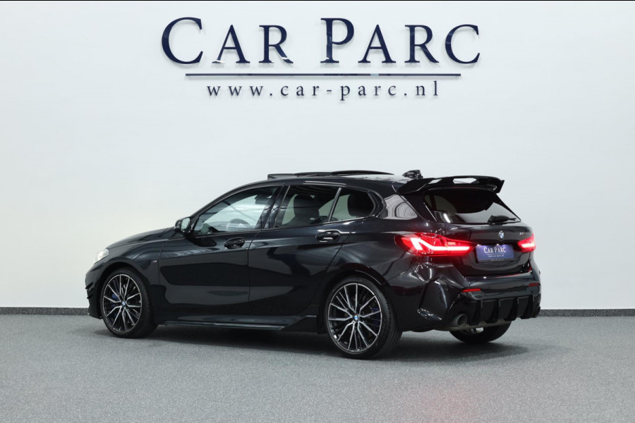 BMW 1-serie M135i xDrive 306+PK M-PERFORMANCE/LED/VIRTUAL/SFEER/PANO/LEER+S.VERWARMING/CAM/LMV/ACC/ECC/12 MND GARANTIE!