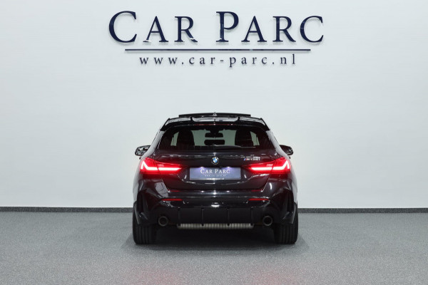 BMW 1-serie M135i xDrive 306+PK M-PERFORMANCE/LED/VIRTUAL/SFEER/PANO/LEER+S.VERWARMING/CAM/LMV/ACC/ECC/12 MND GARANTIE!
