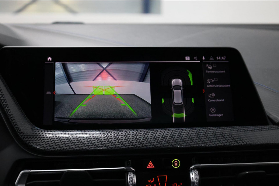 BMW 1-serie M135i xDrive 306+PK M-PERFORMANCE/LED/VIRTUAL/SFEER/PANO/LEER+S.VERWARMING/CAM/LMV/ACC/ECC/12 MND GARANTIE!