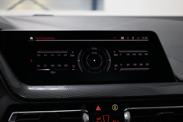 BMW 1-serie M135i xDrive 306+PK M-PERFORMANCE/LED/VIRTUAL/SFEER/PANO/LEER+S.VERWARMING/CAM/LMV/ACC/ECC/12 MND GARANTIE!