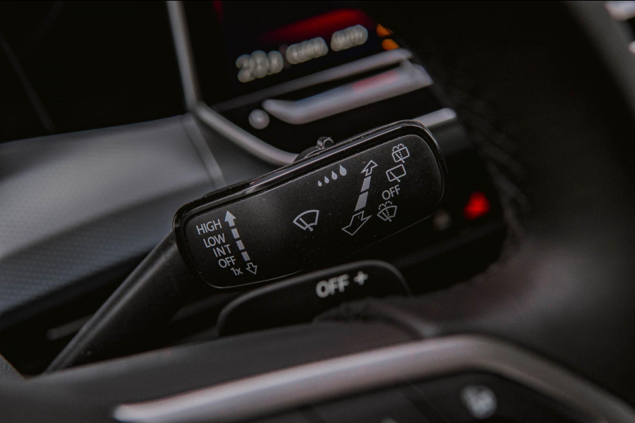 Volkswagen Golf Volkswagen Golf 8.5 1.5 eTSI 150pk Goal Edition Trekhaak|Stoelverw.|Navi|Cruise|Carplay