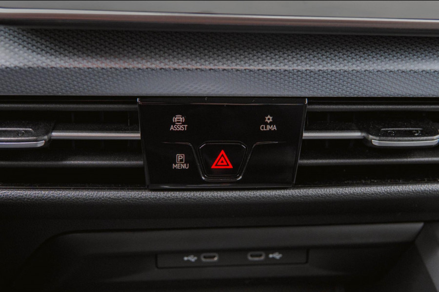 Volkswagen Golf Volkswagen Golf 8.5 1.5 eTSI 150pk Goal Edition Trekhaak|Stoelverw.|Navi|Cruise|Carplay