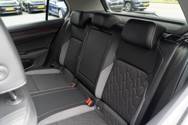 Volkswagen Golf Volkswagen Golf 8.5 1.5 eTSI 150pk Goal Edition Trekhaak|Stoelverw.|Navi|Cruise|Carplay