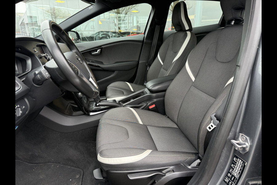 Volvo V40 Cross Country T3 Automaat Summum ** Navigatie ** Business Pack ** Stoelverwarming
