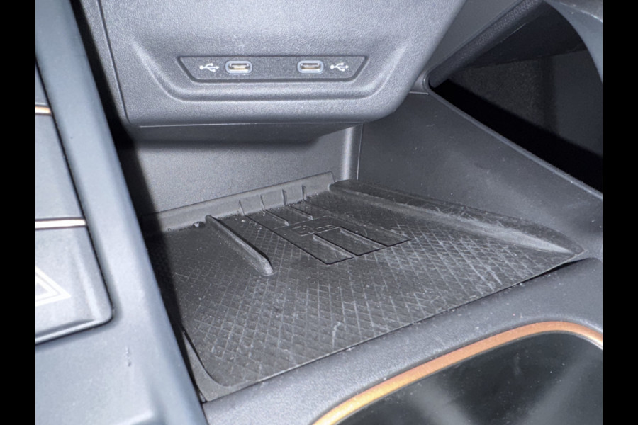 CUPRA Terramar 1.5 TSIe 150PK BUSINESS HEAD-UP/NAVI/360CAMERA/MATRIX