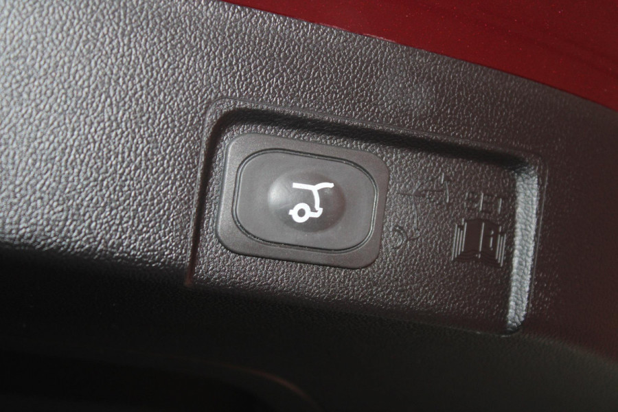 Ford Puma 1.0 EcoBoost Hybrid ST-Line X | Automaat 125pk | Vivid Ruby Edition | Stoelverwarming | Adaptive cruise control | Bang&Olufsen | Half leder | Camera | Elektrische achterklep