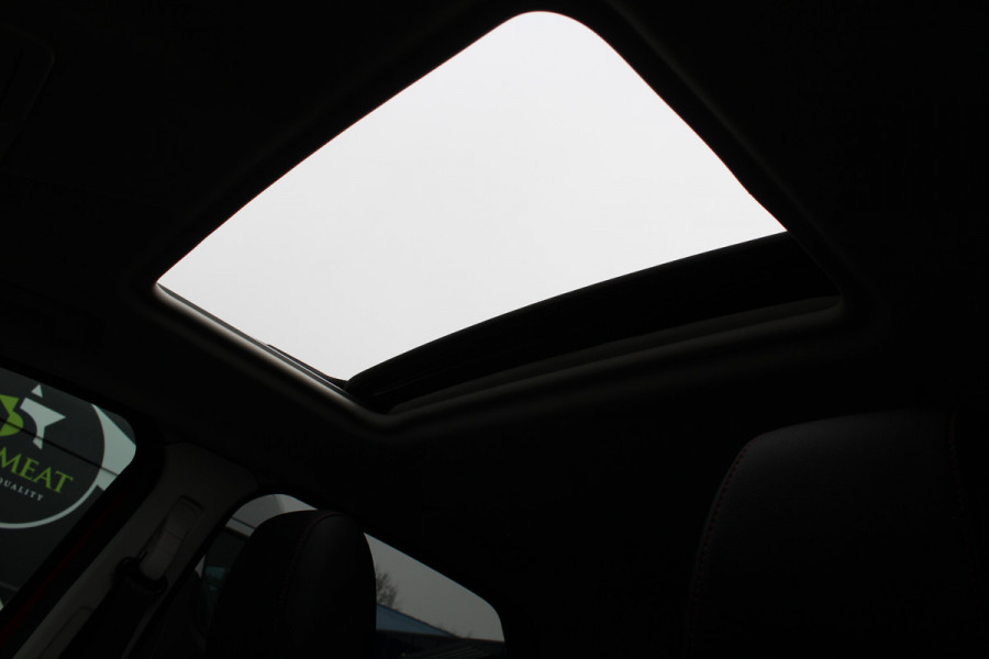 Ford EcoSport 1.0 EcoBoost 125PK ST-Line | Schuif/Kantel dak | Trekhaak | B&O | BLIS | Navigatie