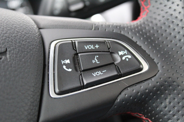 Ford EcoSport 1.0 EcoBoost 125PK ST-Line | Schuif/Kantel dak | Trekhaak | B&O | BLIS | Navigatie