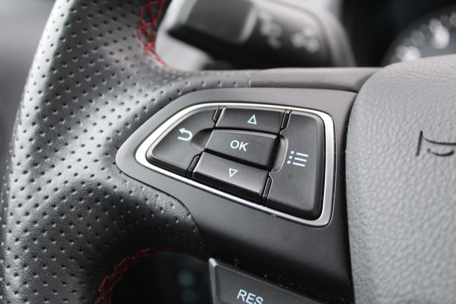 Ford EcoSport 1.0 EcoBoost 125PK ST-Line | Schuif/Kantel dak | Trekhaak | B&O | BLIS | Navigatie