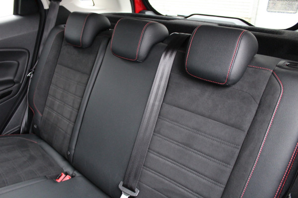 Ford EcoSport 1.0 EcoBoost 125PK ST-Line | Schuif/Kantel dak | Trekhaak | B&O | BLIS | Navigatie