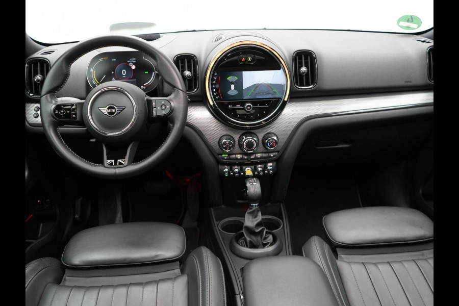 MINI Countryman 1.5 Cooper S E ALL4 MINI Yours Plug In Hybrid 220pk Dealer O.H PHEV | Panodak | Adaptive Cruise | Head Up | Lederen Sportstoelen Verwarmd | 19"L.M | Camera | Sfeerverlichting | Keyless | Apple Carplay |