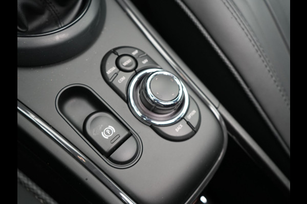 MINI Countryman 1.5 Cooper S E ALL4 MINI Yours Plug In Hybrid 220pk Dealer O.H PHEV | Panodak | Adaptive Cruise | Head Up | Lederen Sportstoelen Verwarmd | 19"L.M | Camera | Sfeerverlichting | Keyless | Apple Carplay |