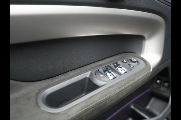 MINI Countryman 1.5 Cooper S E ALL4 MINI Yours Plug In Hybrid 220pk Dealer O.H PHEV | Panodak | Adaptive Cruise | Head Up | Lederen Sportstoelen Verwarmd | 19"L.M | Camera | Sfeerverlichting | Keyless | Apple Carplay |