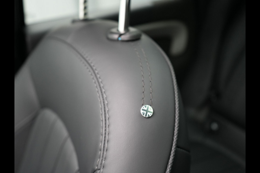 MINI Countryman 1.5 Cooper S E ALL4 MINI Yours Plug In Hybrid 220pk Dealer O.H PHEV | Panodak | Adaptive Cruise | Head Up | Lederen Sportstoelen Verwarmd | 19"L.M | Camera | Sfeerverlichting | Keyless | Apple Carplay |