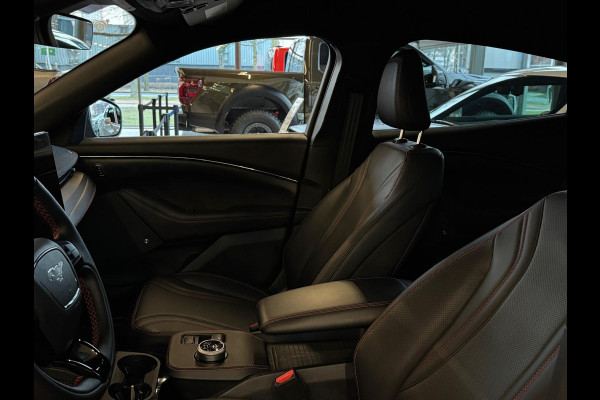Ford Mustang Mach-E Extended AWD 98 kWh PANO, B&O, 360, ACC