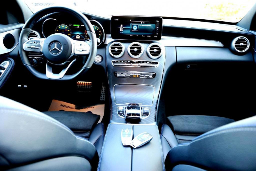 Mercedes-Benz C-Klasse Estate 300 e AMG 360º/LEER/NAVI/PANO