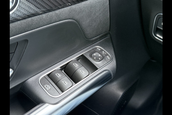 Mercedes-Benz GLA 200 Business Solution AMG | Pano | Memory | MultiBeam LED | Camera | 19 inch