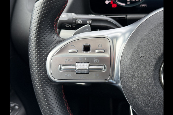 Mercedes-Benz GLA 200 Business Solution AMG | Pano | Memory | MultiBeam LED | Camera | 19 inch