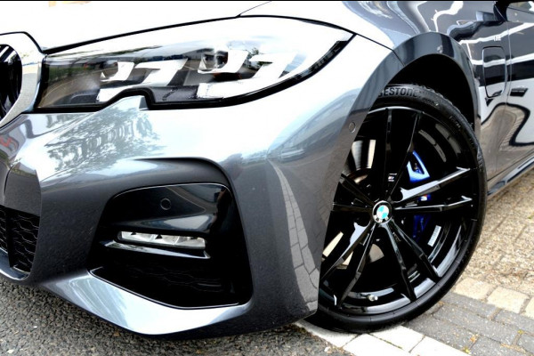 BMW 3-serie 330e High Executive AUT 292PK LED/LEER/NAV/LMV19