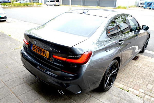 BMW 3-serie 330e High Executive AUT 292PK LED/LEER/NAV/LMV19